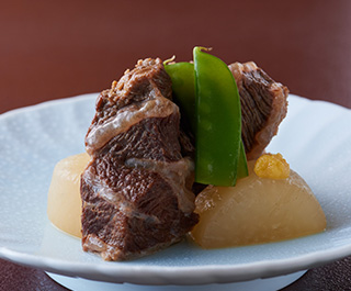 牛ホホ肉と野菜の煮込み